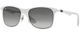 Ray-Ban® RB3521